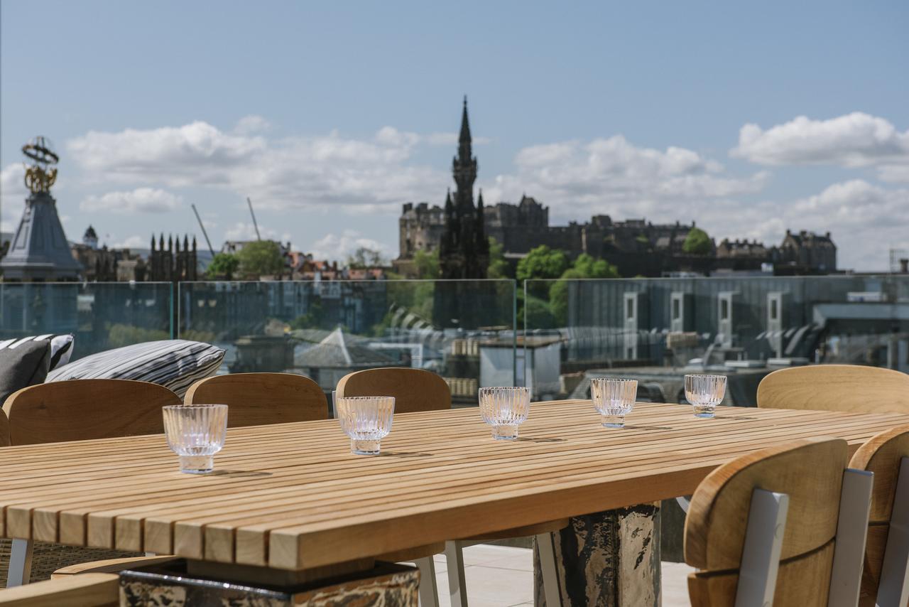 Cheval The Edinburgh Grand Aparthotel Kültér fotó The rooftop bar at the Edinburgh Marriott Hotel